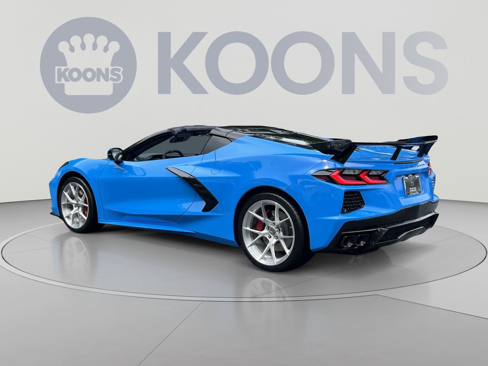 Used 2024 Chevrolet Corvette Stingray Premium Cpe w/ Z51 Performance Package RWD image 8