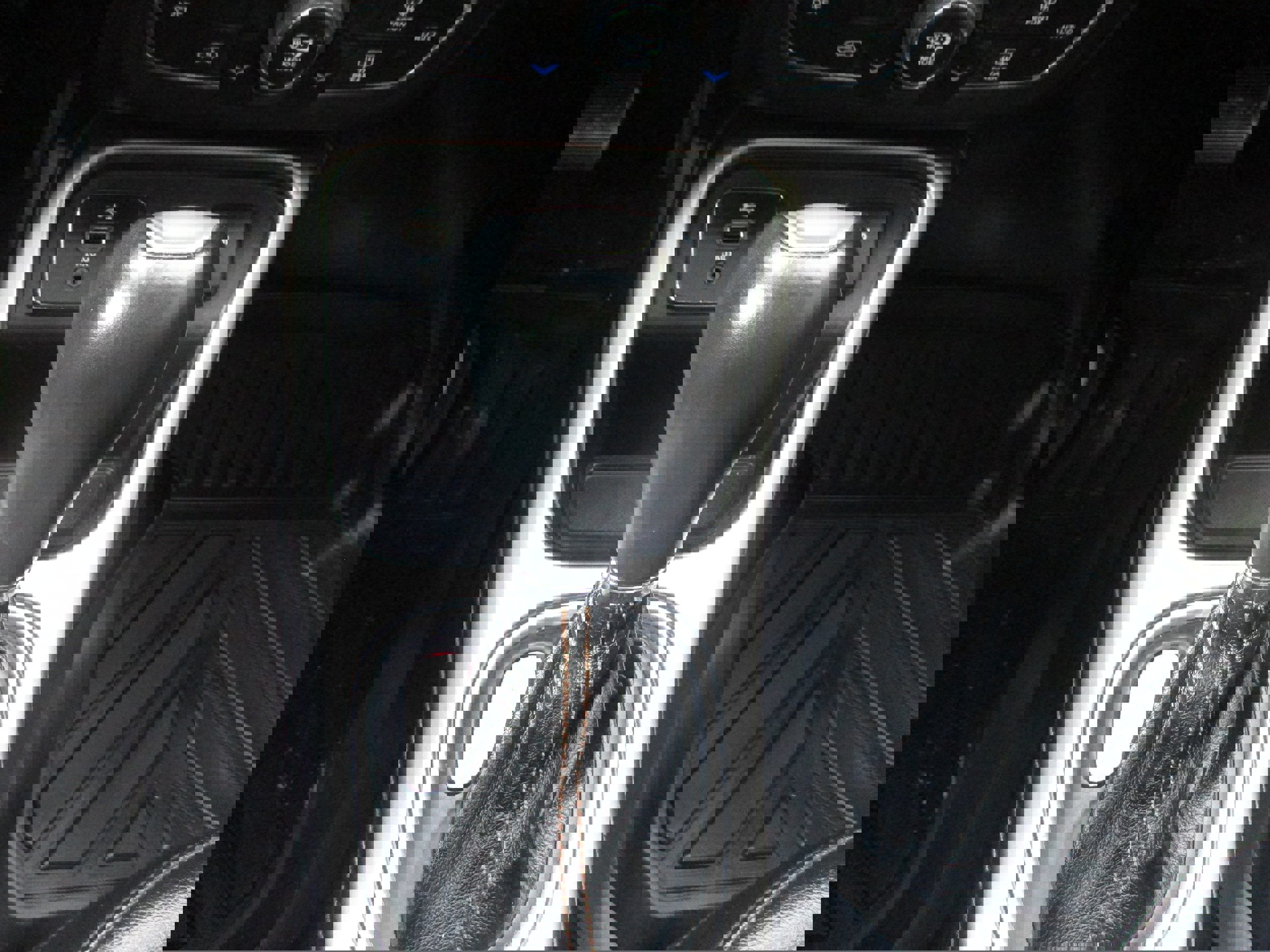 Used 2018 Jeep Compass Latitude w/ Popular Equipment Group image 11