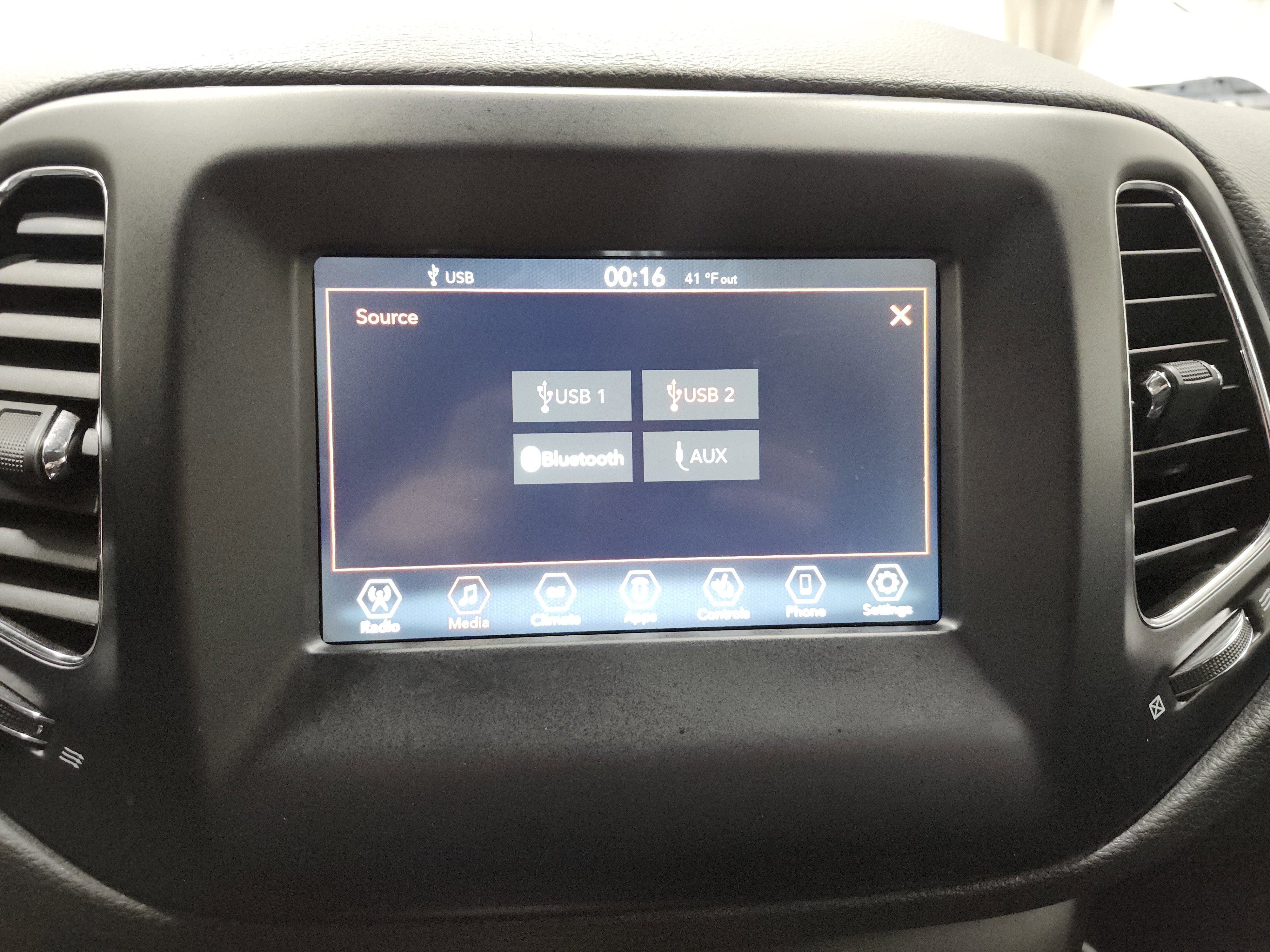 Used 2021 Jeep Compass Latitude w/ Convenience Group image 4