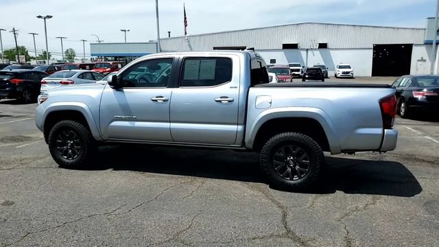 Used 2023 Toyota Tacoma SR5 w/ Technology Package AWD/4WD image 6