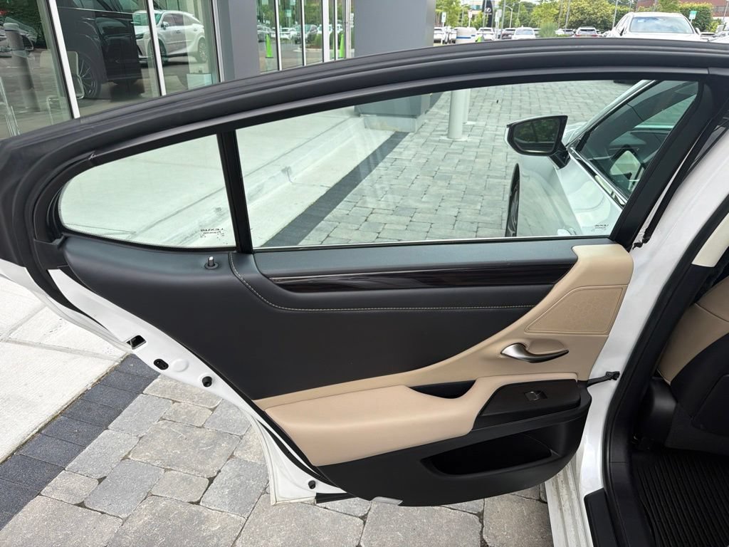 Certified 2021 Lexus ES 250 w/ Premium Package AWD/4WD image 21