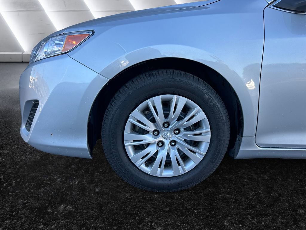 Used 2012 Toyota Camry LE image 26