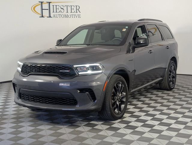 Used 2023 Dodge Durango R/T w/ Blacktop Package AWD/4WD image 4