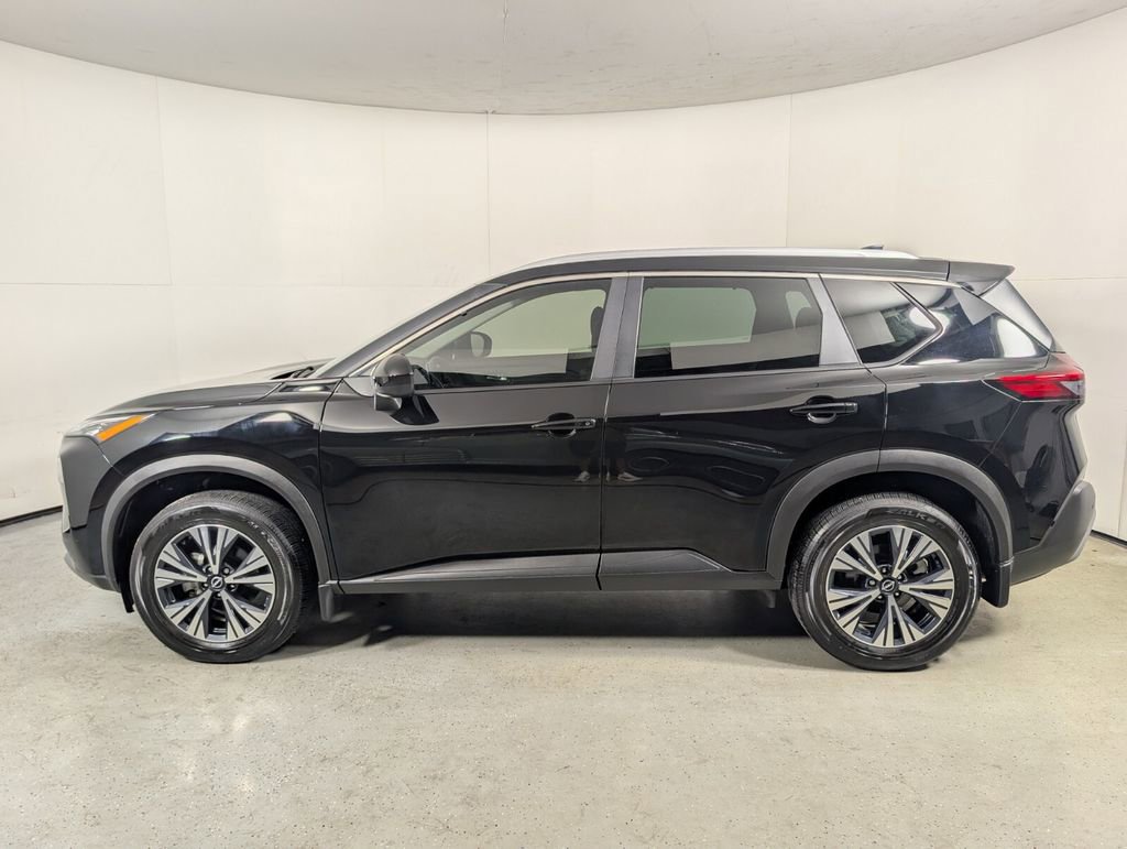 Used 2023 Nissan Rogue SV w/ SV Premium B Package image 4