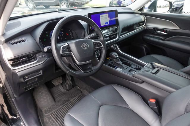Certified 2025 Toyota Grand Highlander AWD Hybrid image 11
