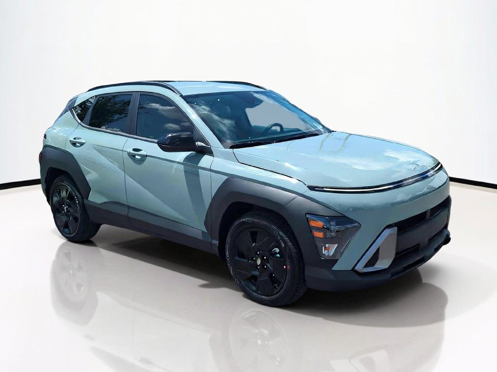 Used 2027 Hyundai Kona SEL Sport FWD image 2