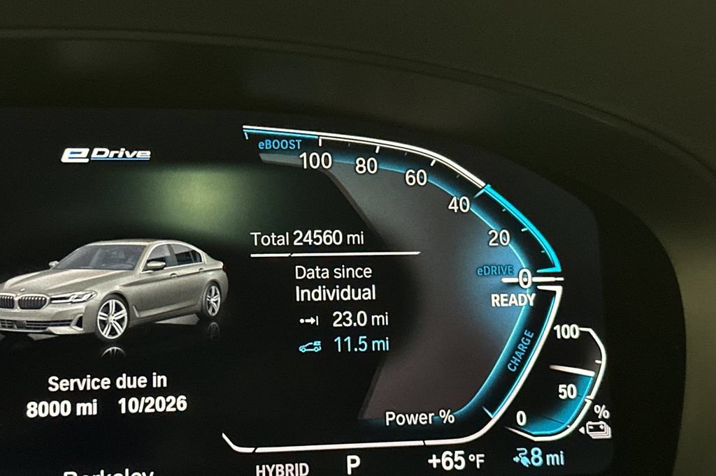 Used 2023 BMW 530e w/ Convenience Package RWD image 30