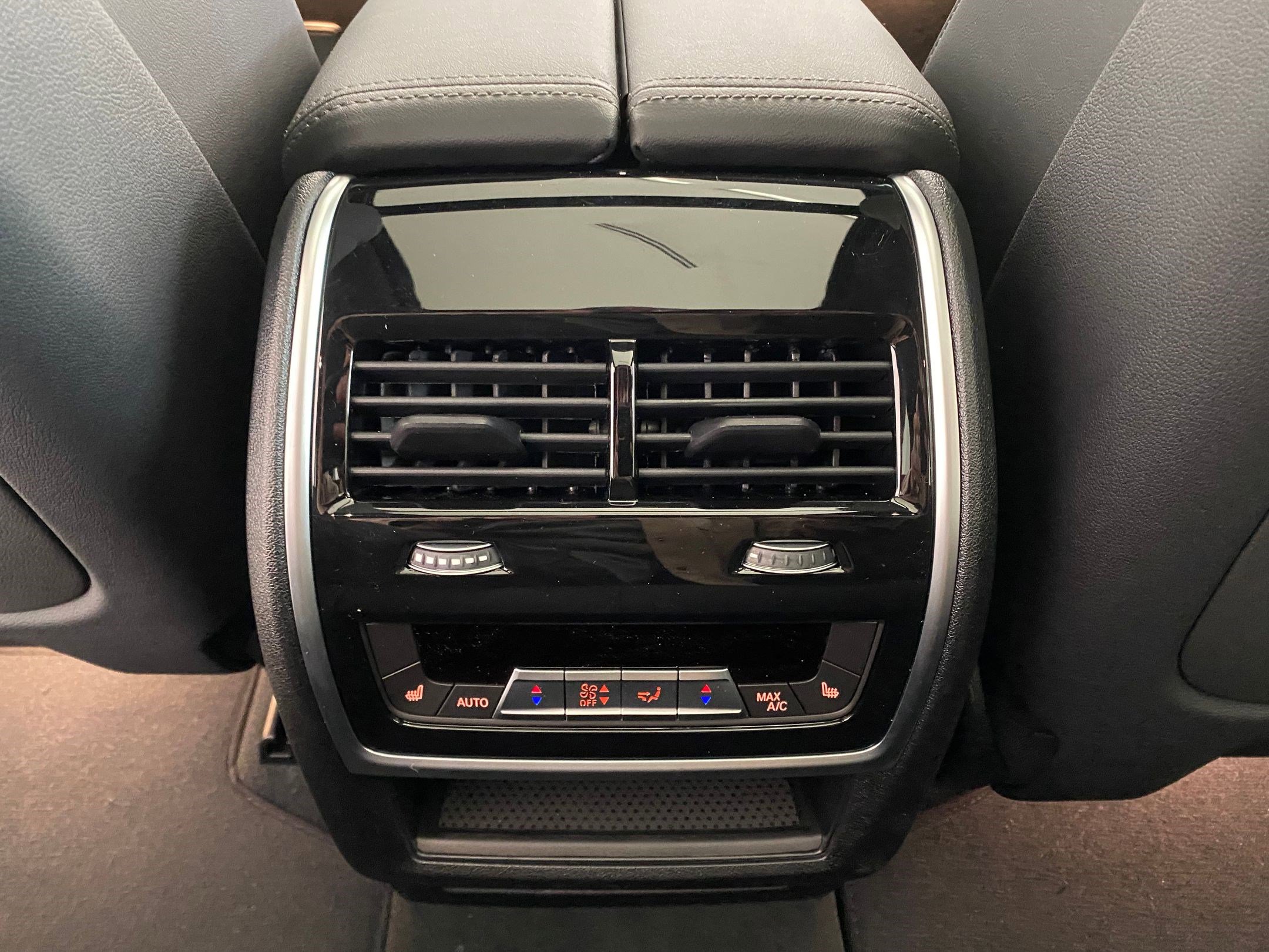 New 2026 BMW X5 xDrive50e w/ Executive Package image 30