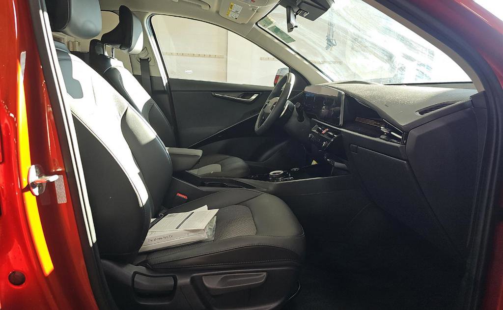 Certified 2023 Kia Niro Wind w/ Wind Preserve Package image 9