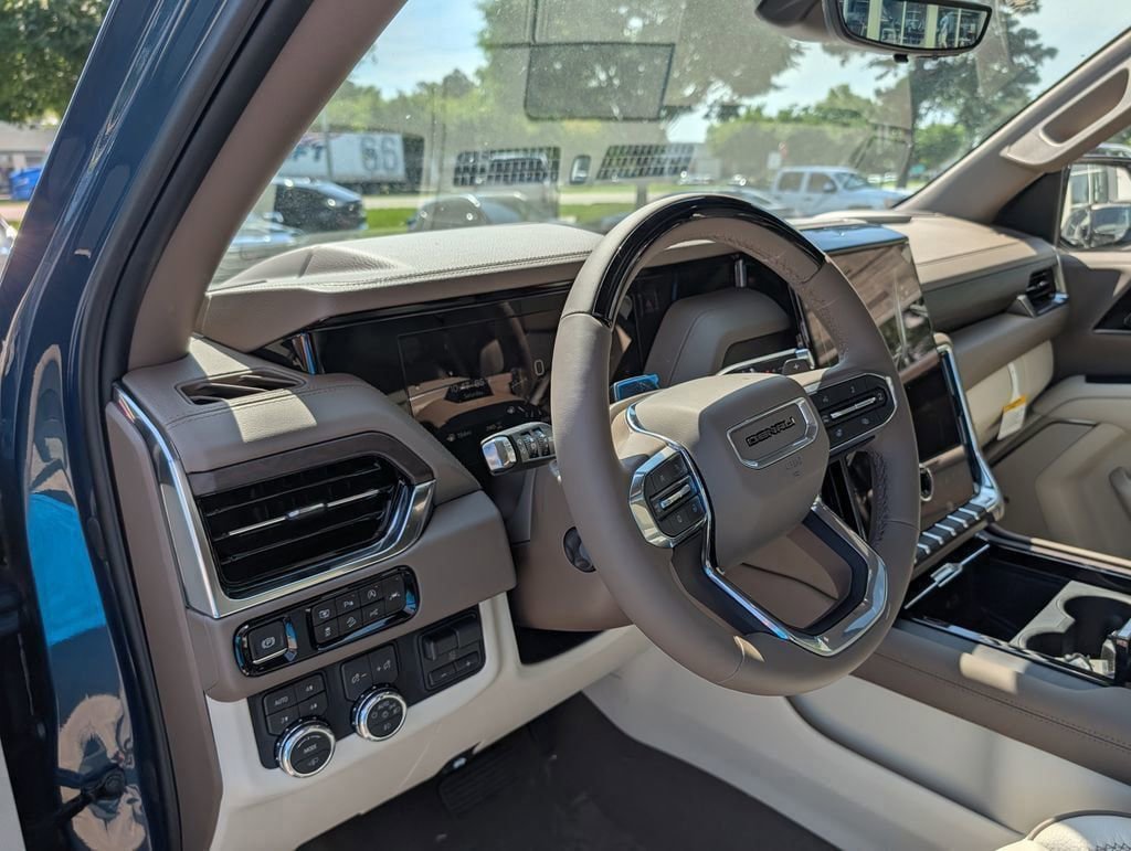 New 2026 GMC Yukon Denali w/ Denali Reserve Package AWD/4WD image 9