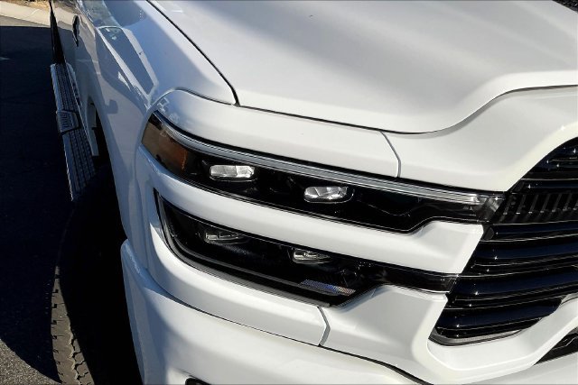 New 2026 RAM 2500 Laramie AWD/4WD image 10