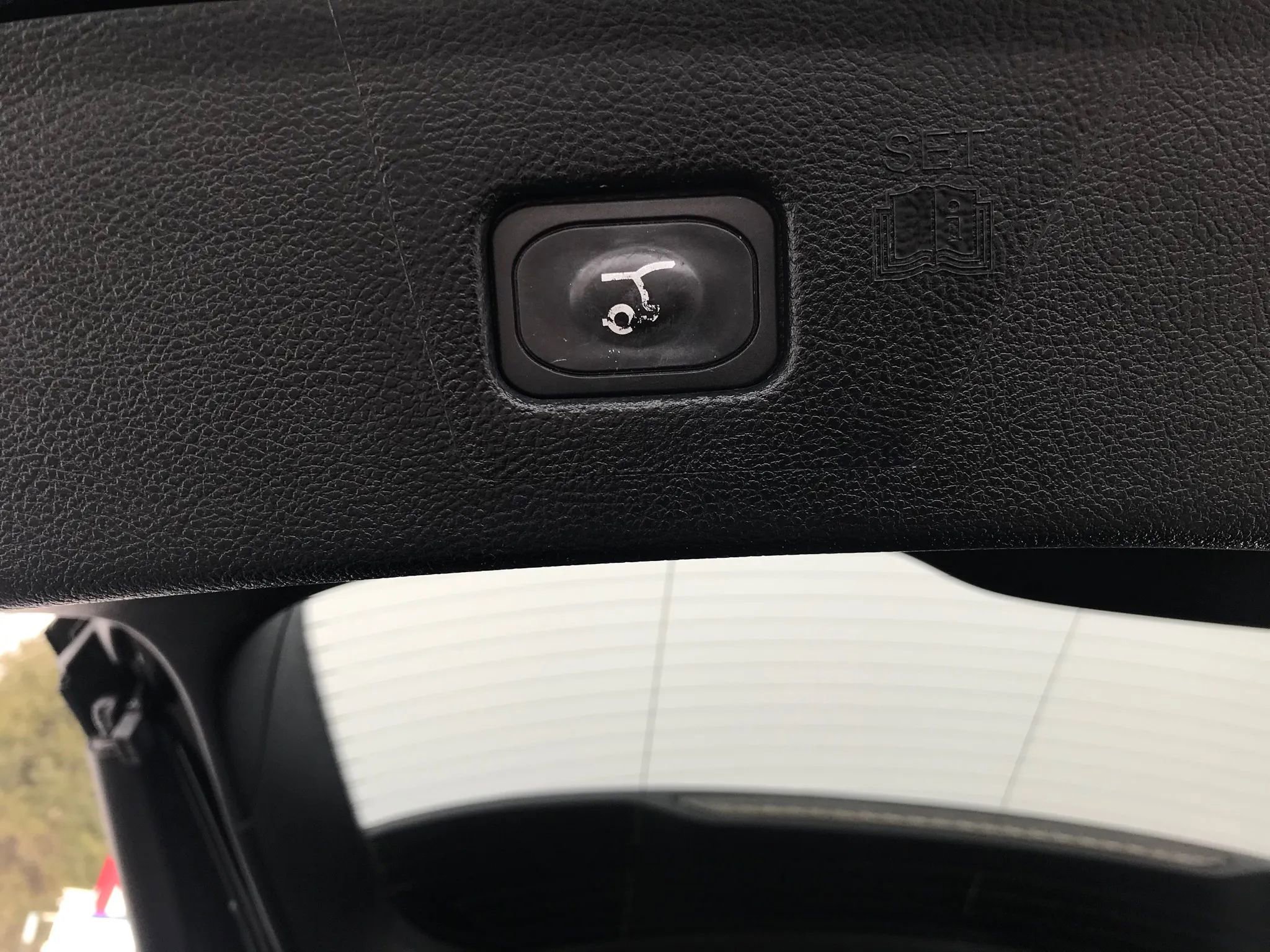 Used 2020 Ford Edge SEL w/ Convenience Package image 39