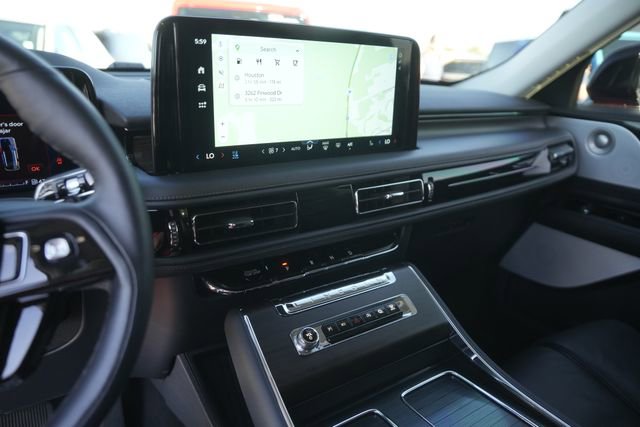 Used 2025 Lincoln Aviator Reserve w/ Equipment Group 201A image 28