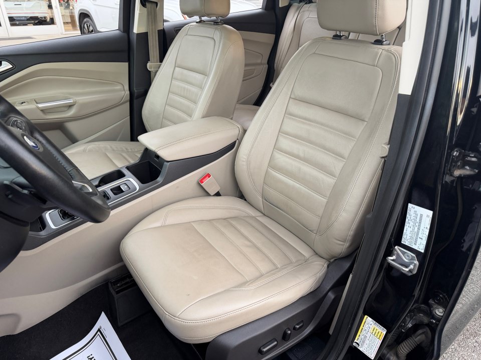 Used 2017 Ford Escape Titanium FWD image 30