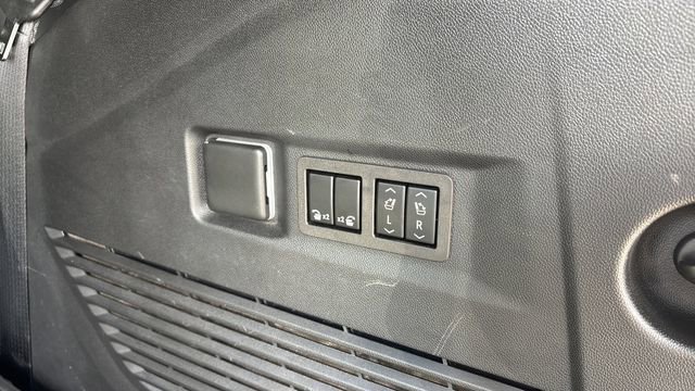 Certified 2024 Chevrolet Tahoe High Country image 35