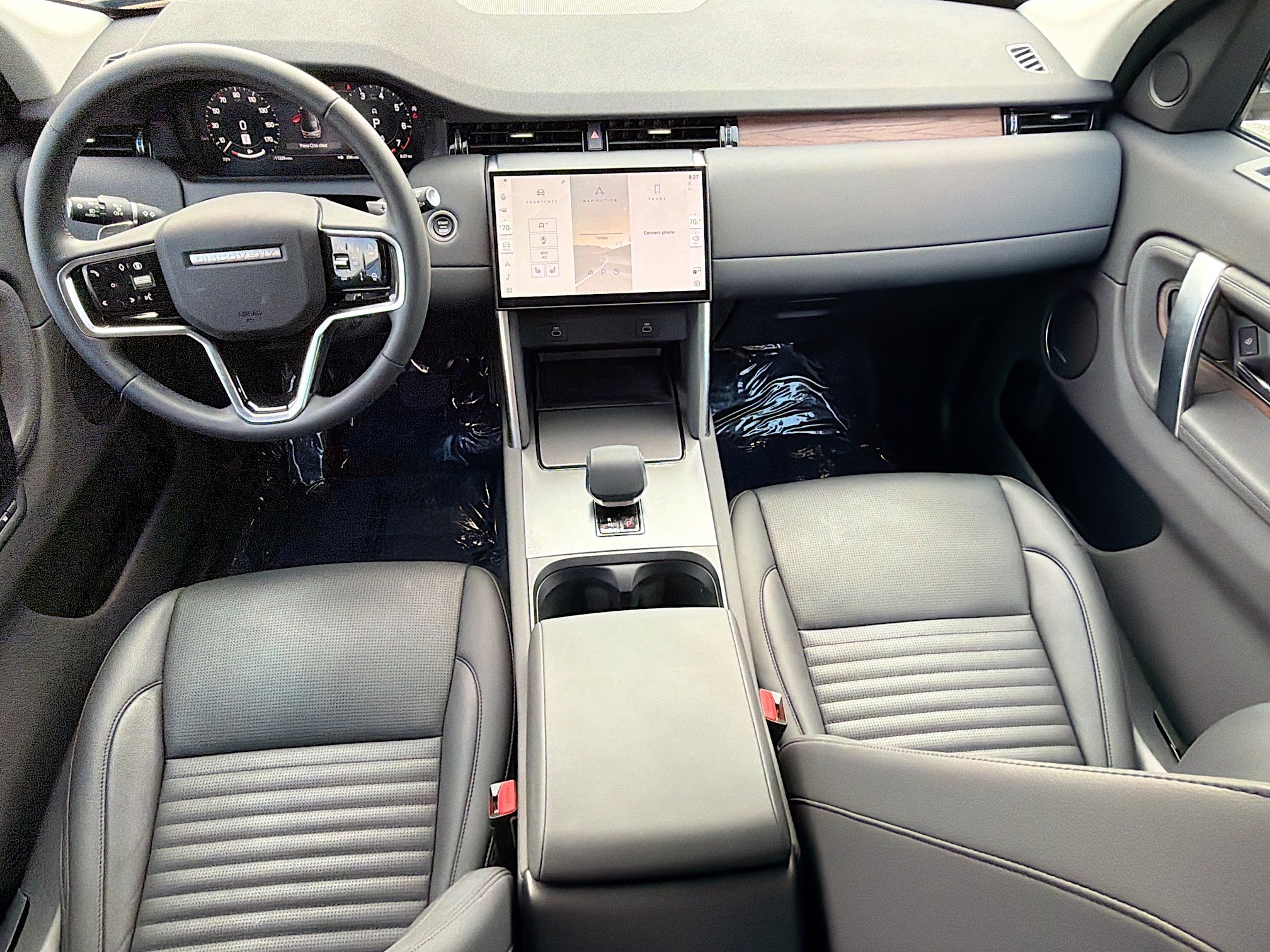 Used 2025 Land Rover Discovery Sport S image 15