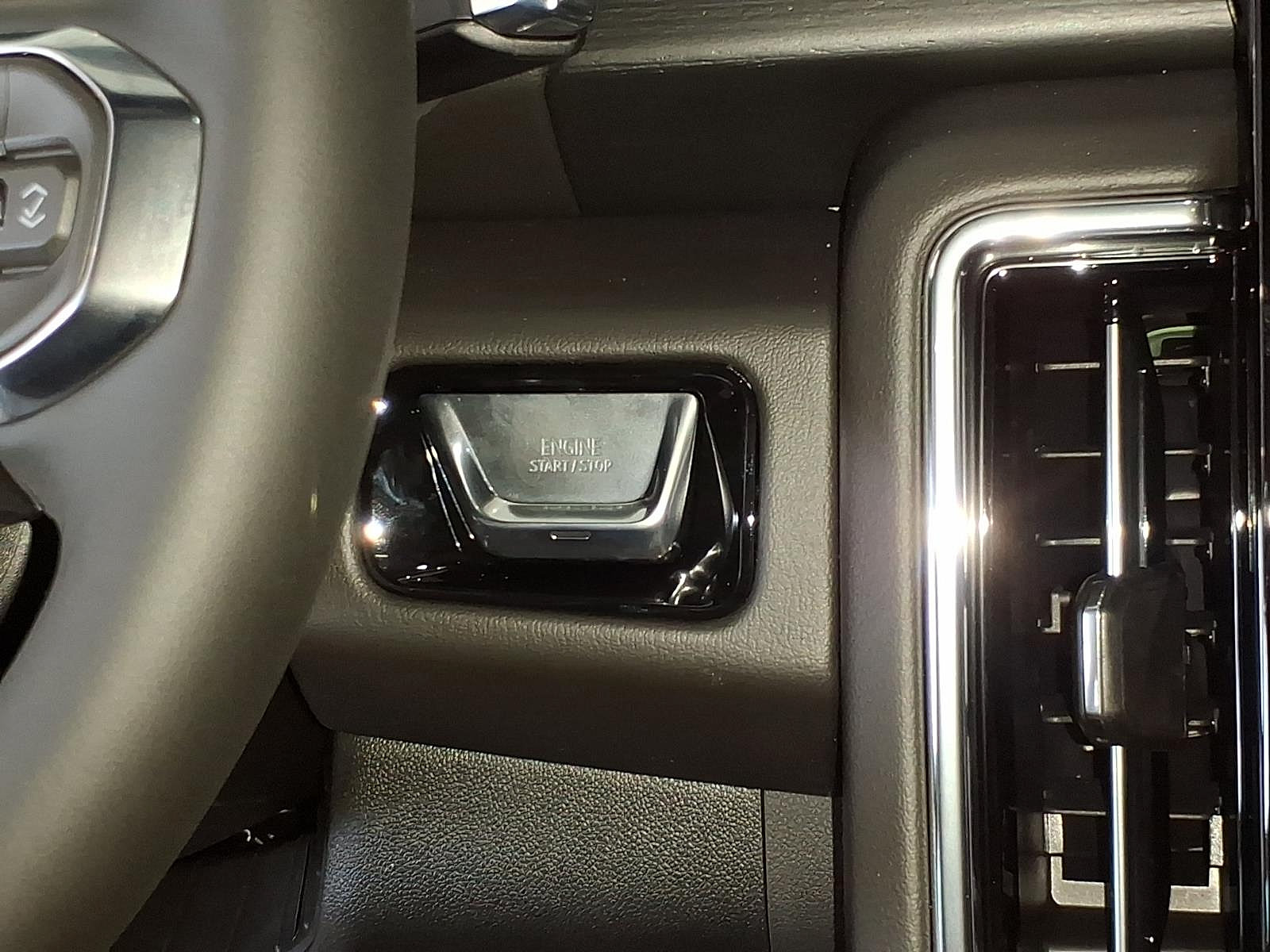New 2026 GMC Yukon Denali AWD/4WD image 22