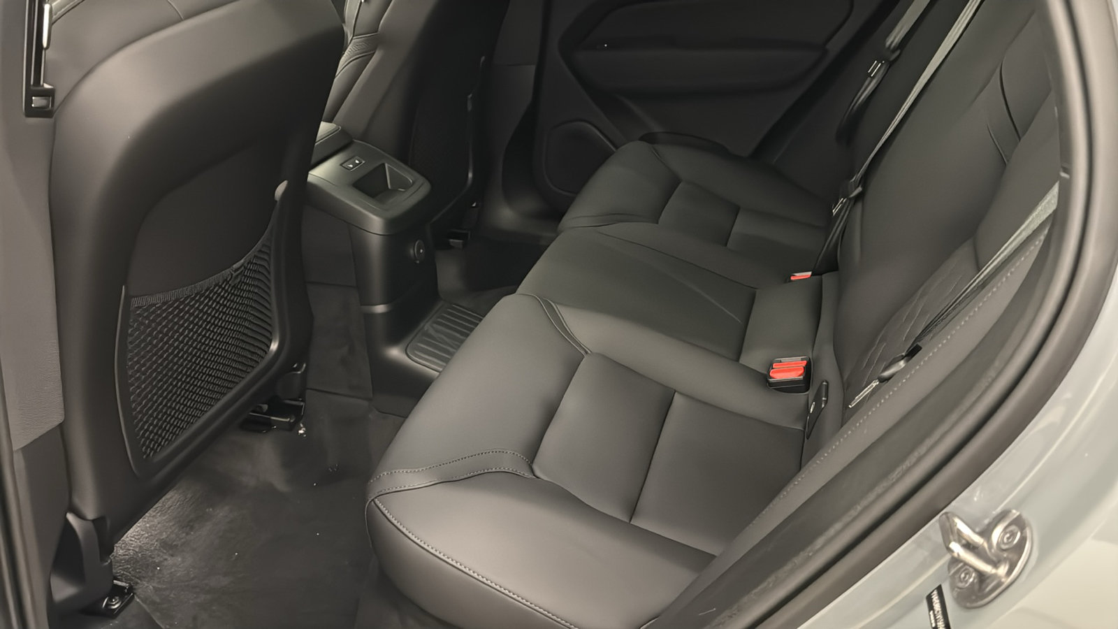 New 2027 Volvo XC60 T8 Plus AWD/4WD image 27