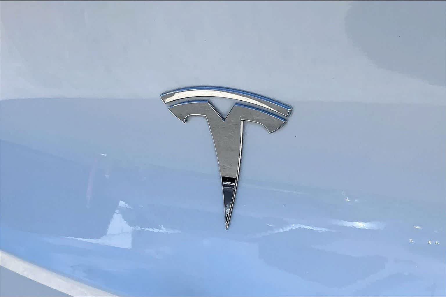 Used 2025 Tesla Model Y Long Range RWD image 7