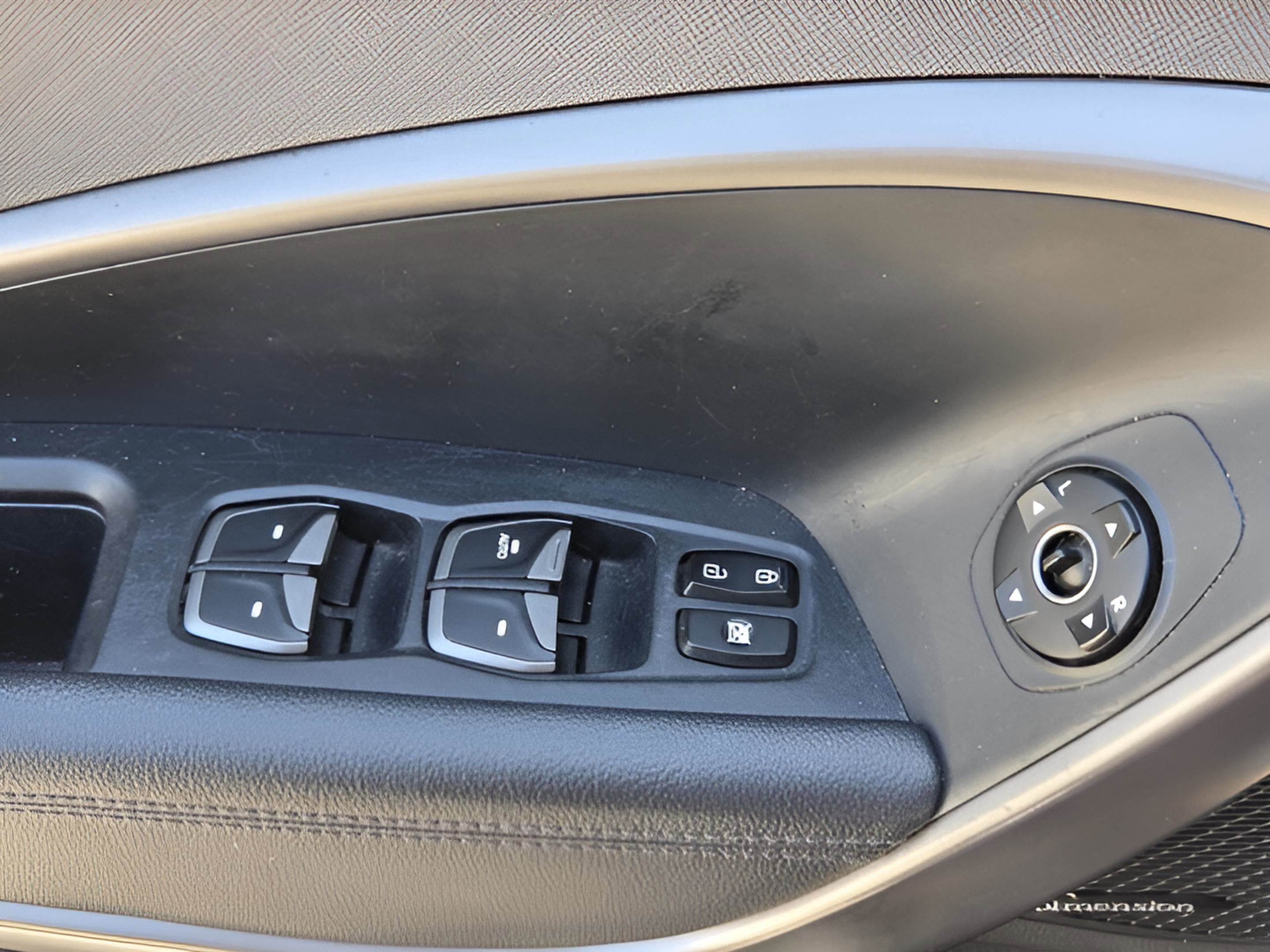 Used 2014 Hyundai Santa Fe Sport w/ Technology Package 04 image 22