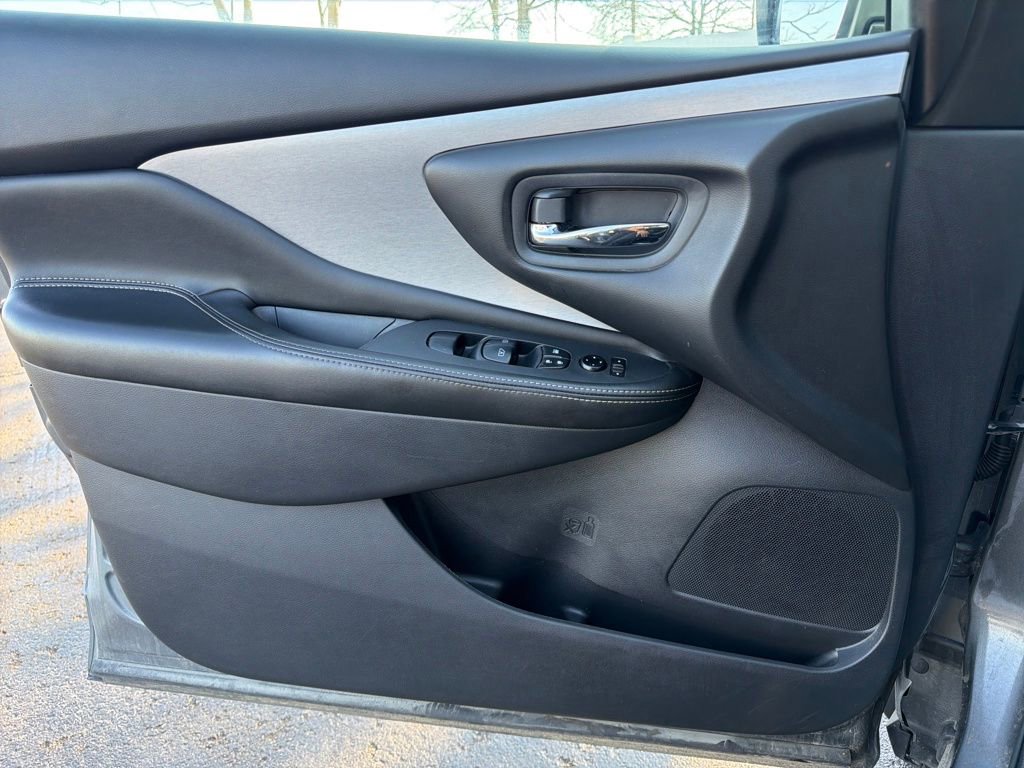 Used 2022 Nissan Murano SV image 18