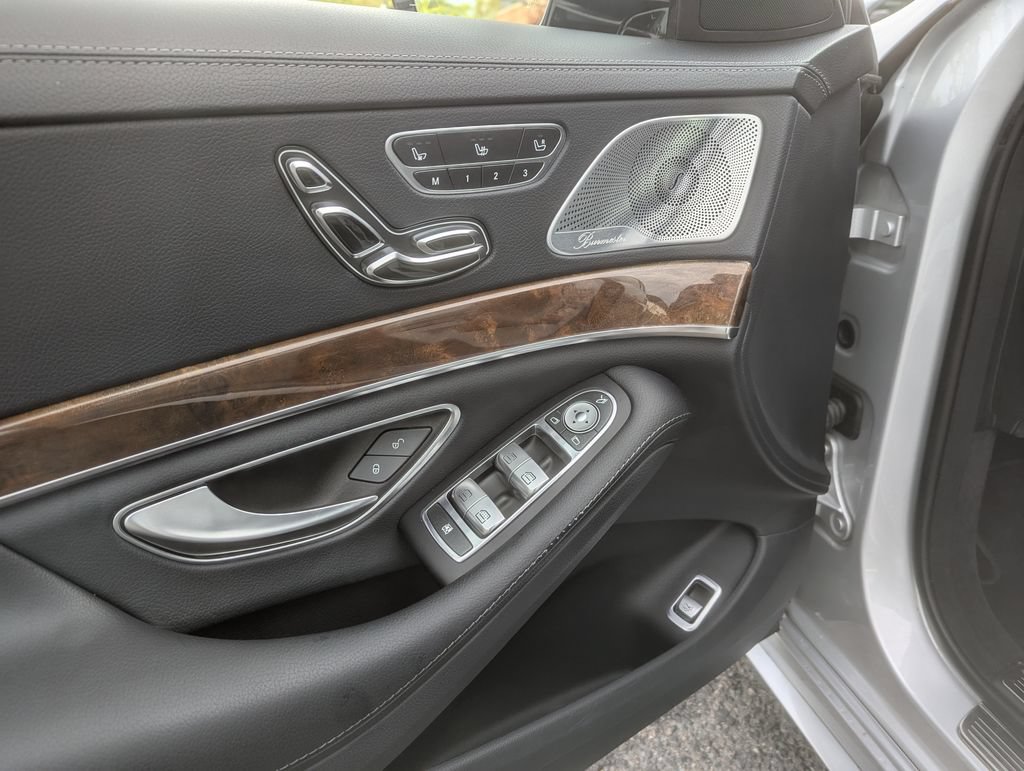 Used 2016 Mercedes-Benz S 550 4MATIC Sedan image 12