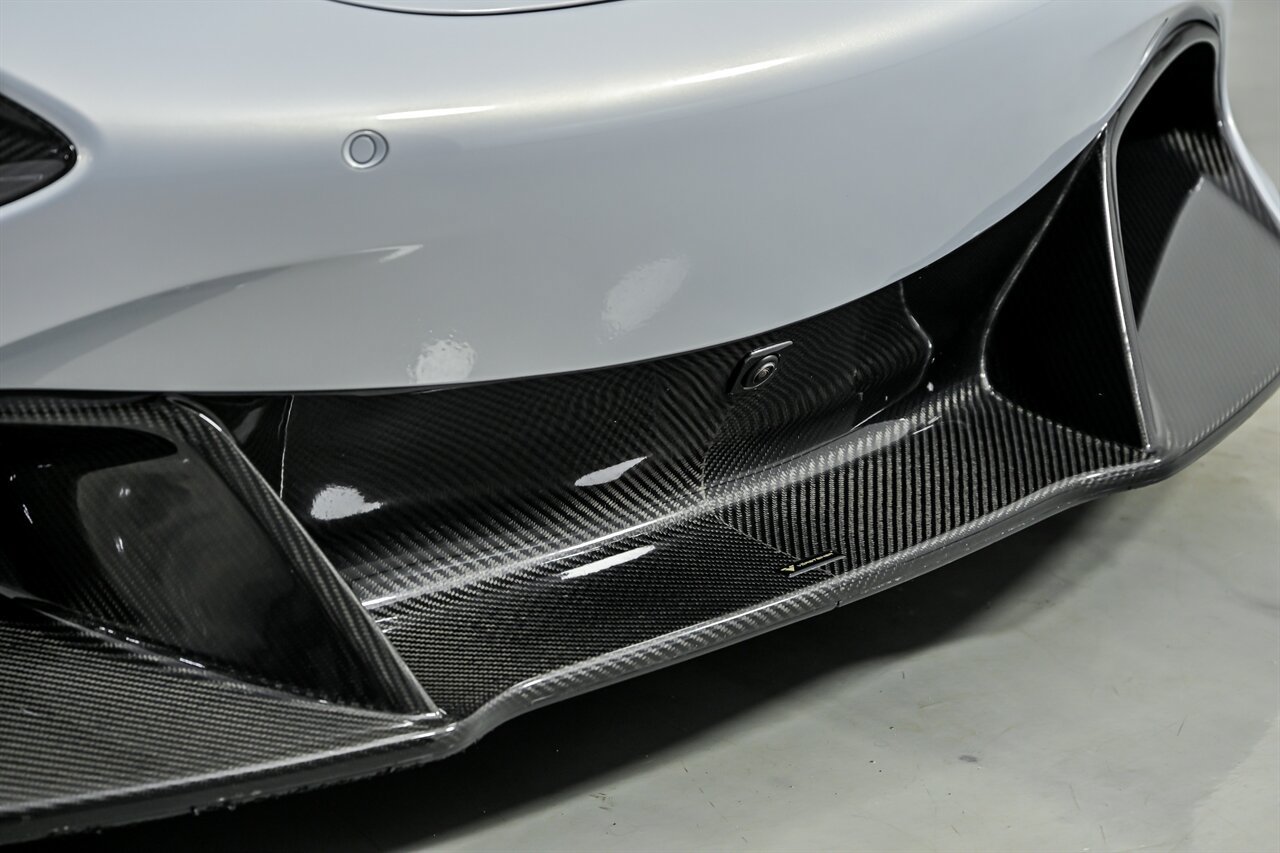 Used 2018 McLaren 720S RWD image 4