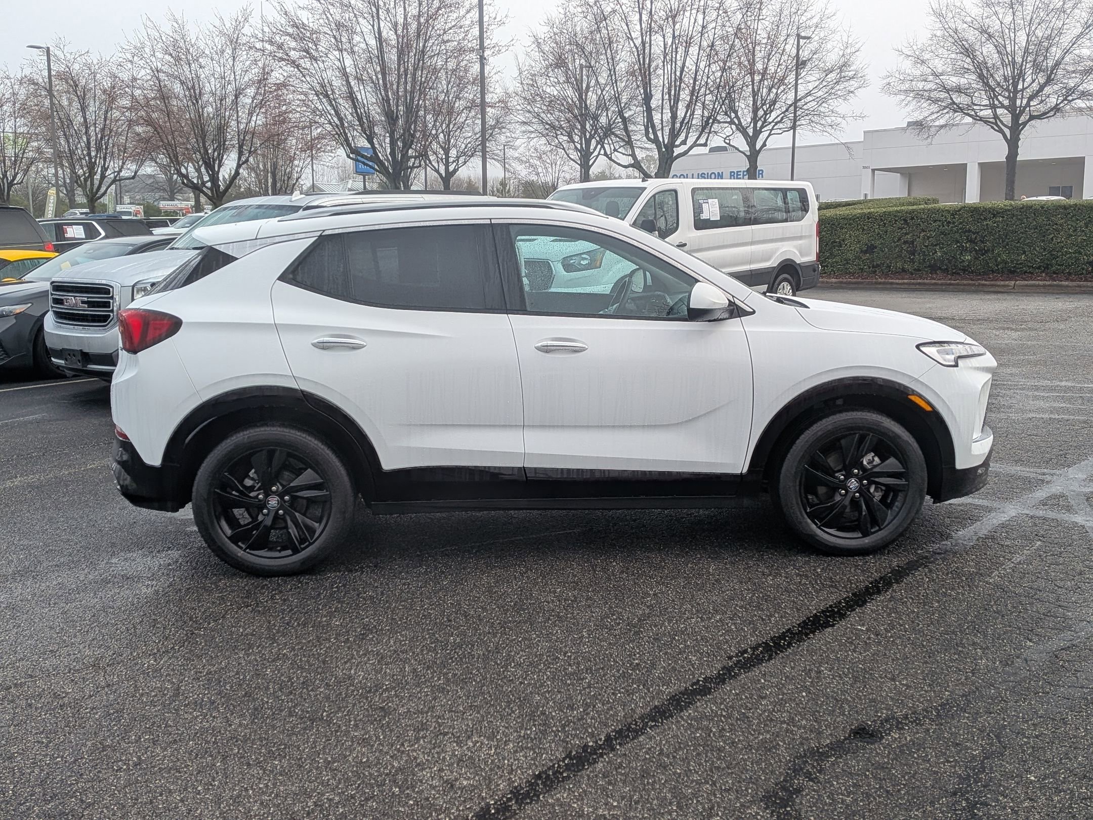 Used 2024 Buick Encore GX Sport Touring w/ Comfort Package image 10