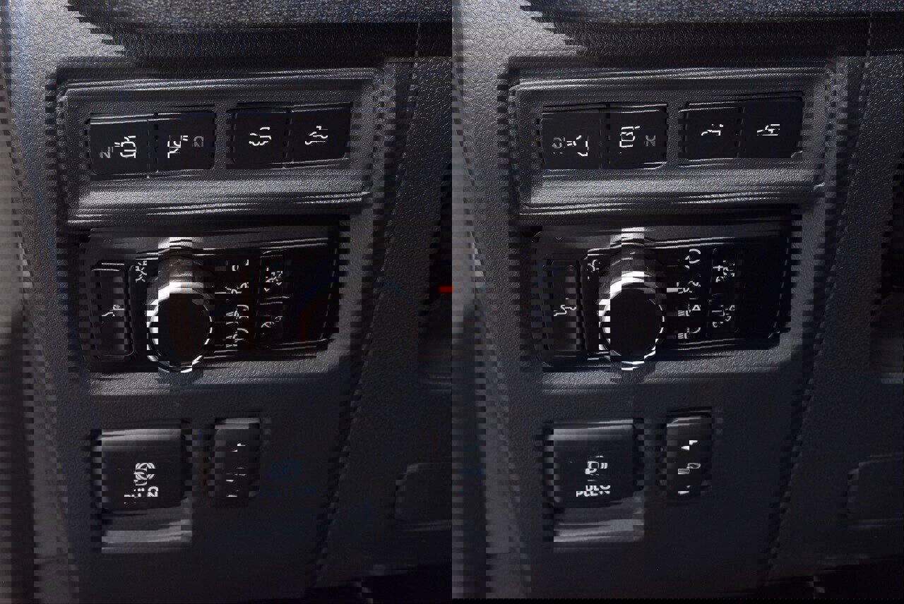 Certified 2023 Ford F150 Lightning Lariat w/ Equipment Group 511A High image 31