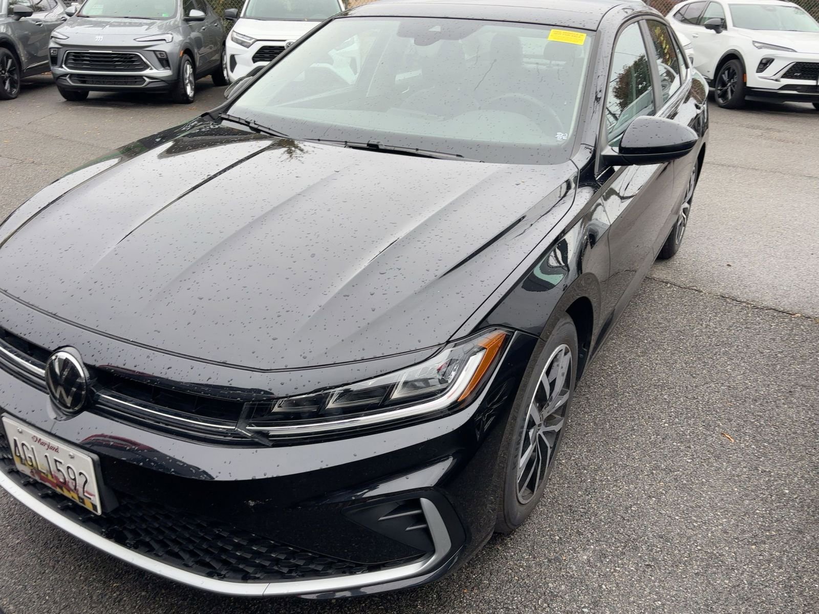 Used 2025 Volkswagen Jetta SE image 4