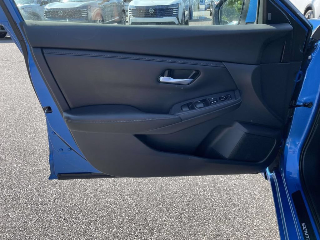 Used 2022 Nissan Sentra SV FWD image 13