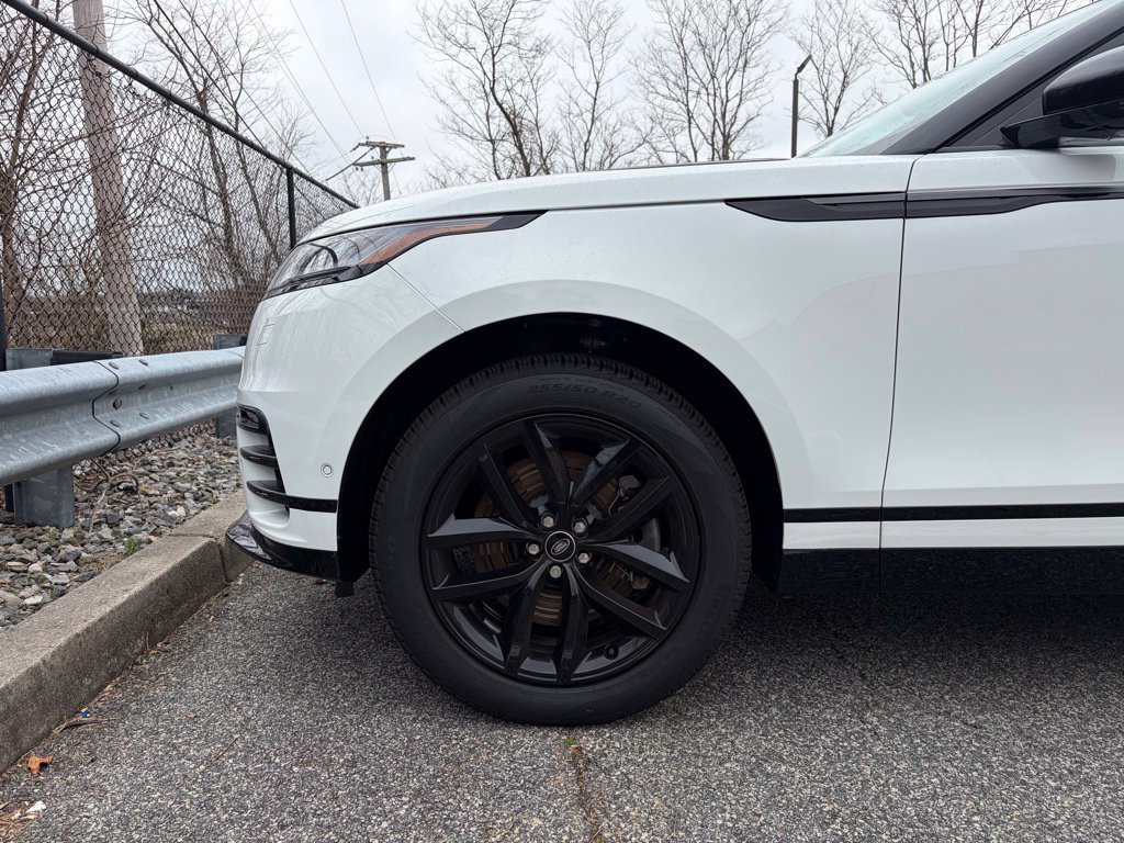 Certified 2026 Land Rover Range Rover Velar Dynamic SE AWD/4WD image 9