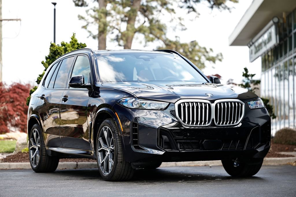 New 2026 BMW X5 xDrive40i w/ M Sport Package