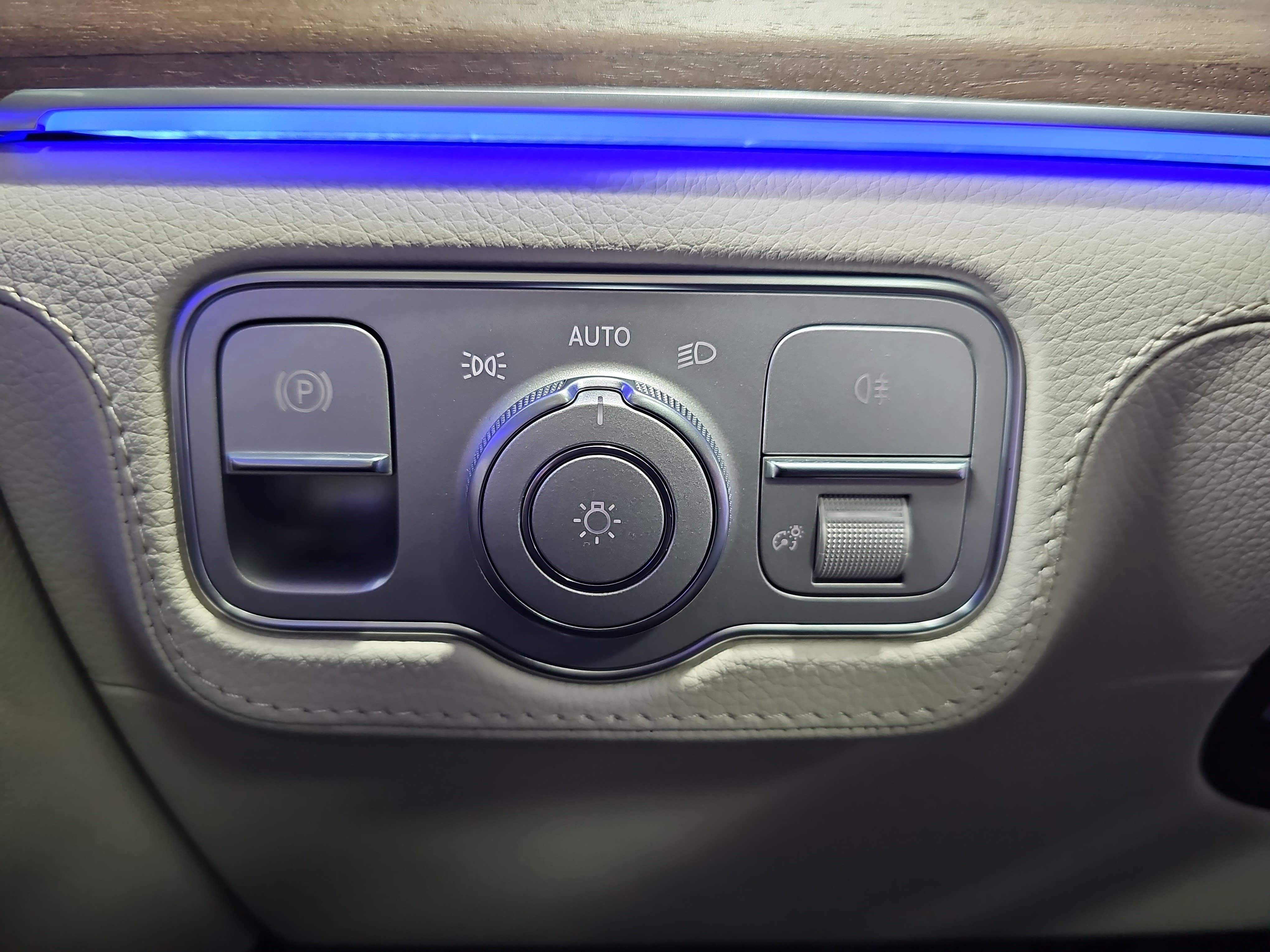 New 2026 Mercedes-Benz GLE 450e 4MATIC image 27