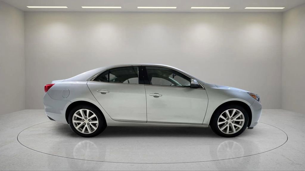 Used 2015 Chevrolet Malibu LTZ FWD image 2