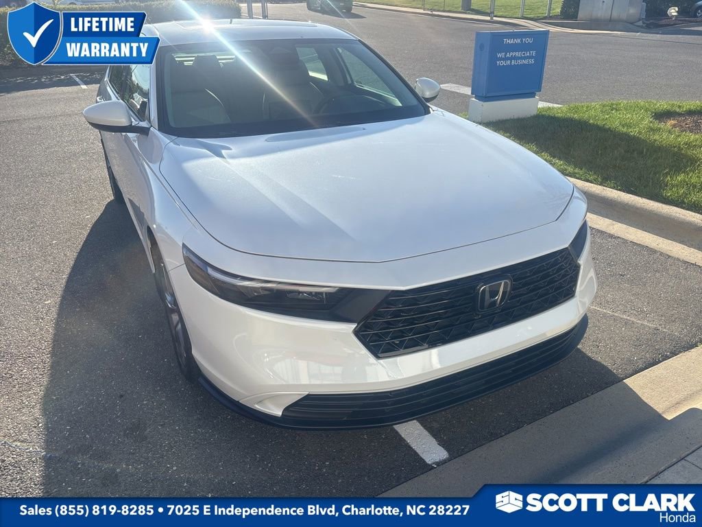 Used 2023 Honda Accord EX image 1