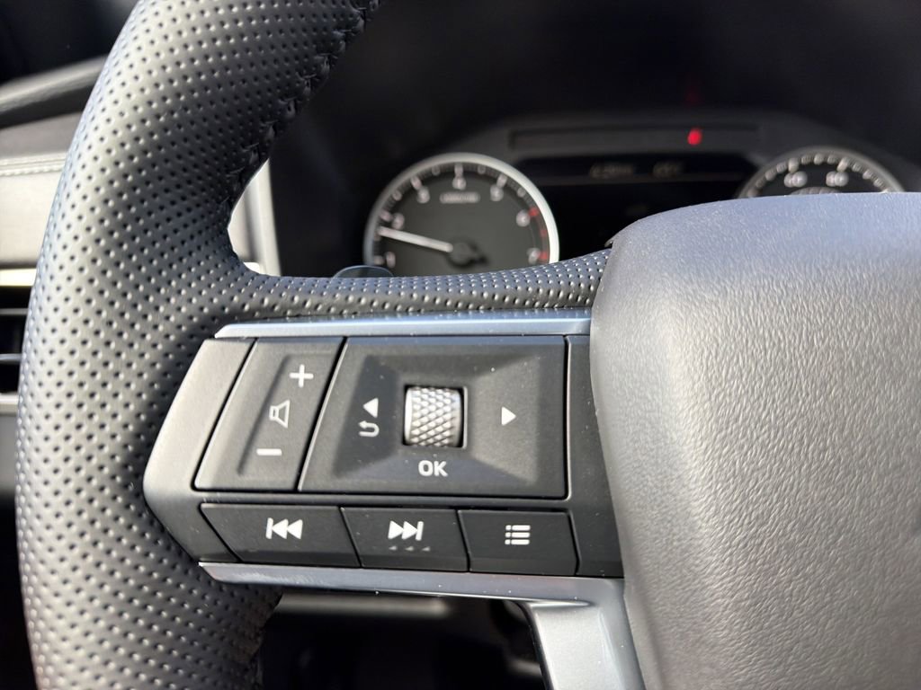New 2026 Mitsubishi Outlander LE FWD image 19
