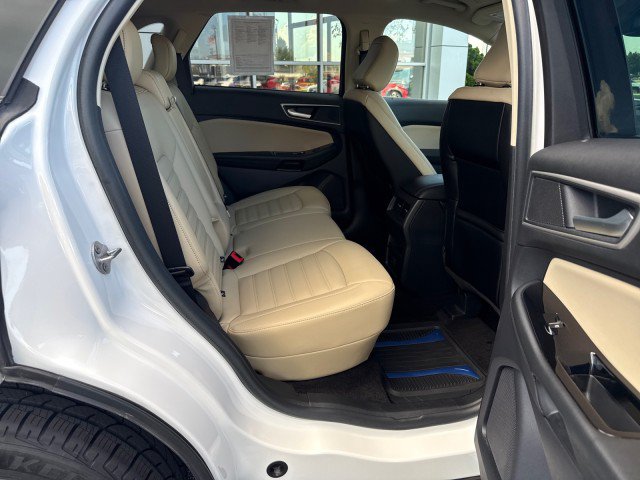 Used 2020 Ford Edge SEL w/ Cold Weather Package AWD/4WD image 27