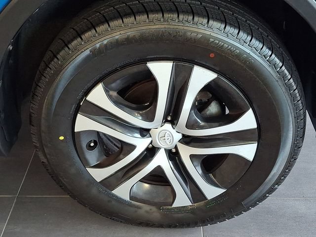Used 2016 Toyota RAV4 LE AWD/4WD image 8