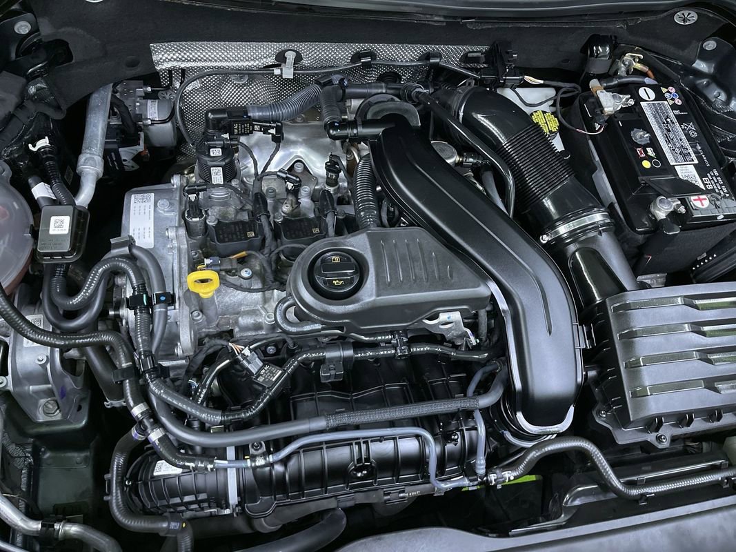 Used 2022 Volkswagen Taos SE w/ IQ.Drive SE Package image 27