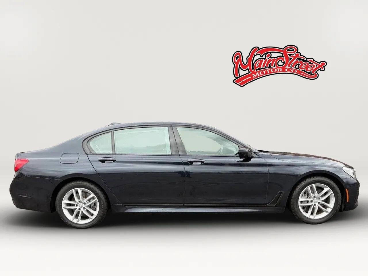 Used 2017 BMW 750i xDrive AWD/4WD image 8