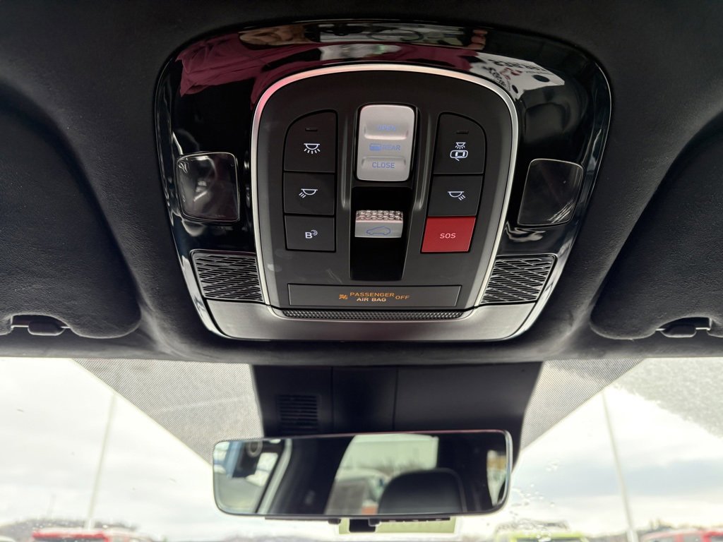 Used 2024 Hyundai Palisade Calligraphy image 31