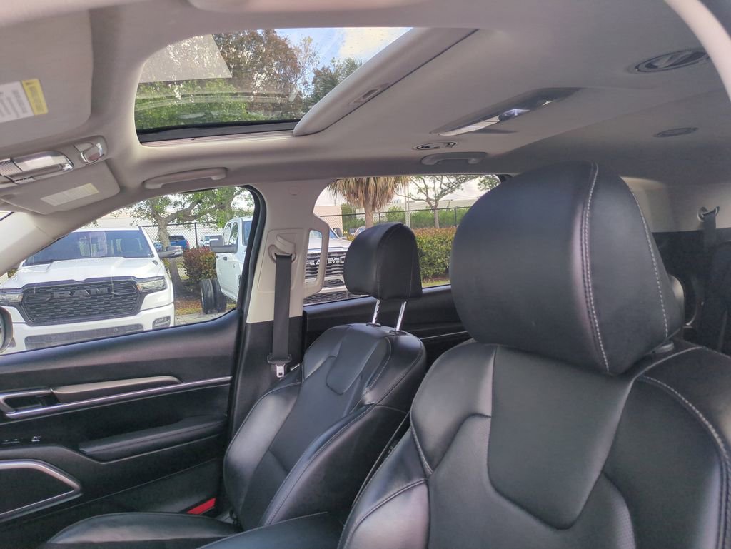 Used 2023 Kia Telluride S w/ S Sunroof Package FWD image 22