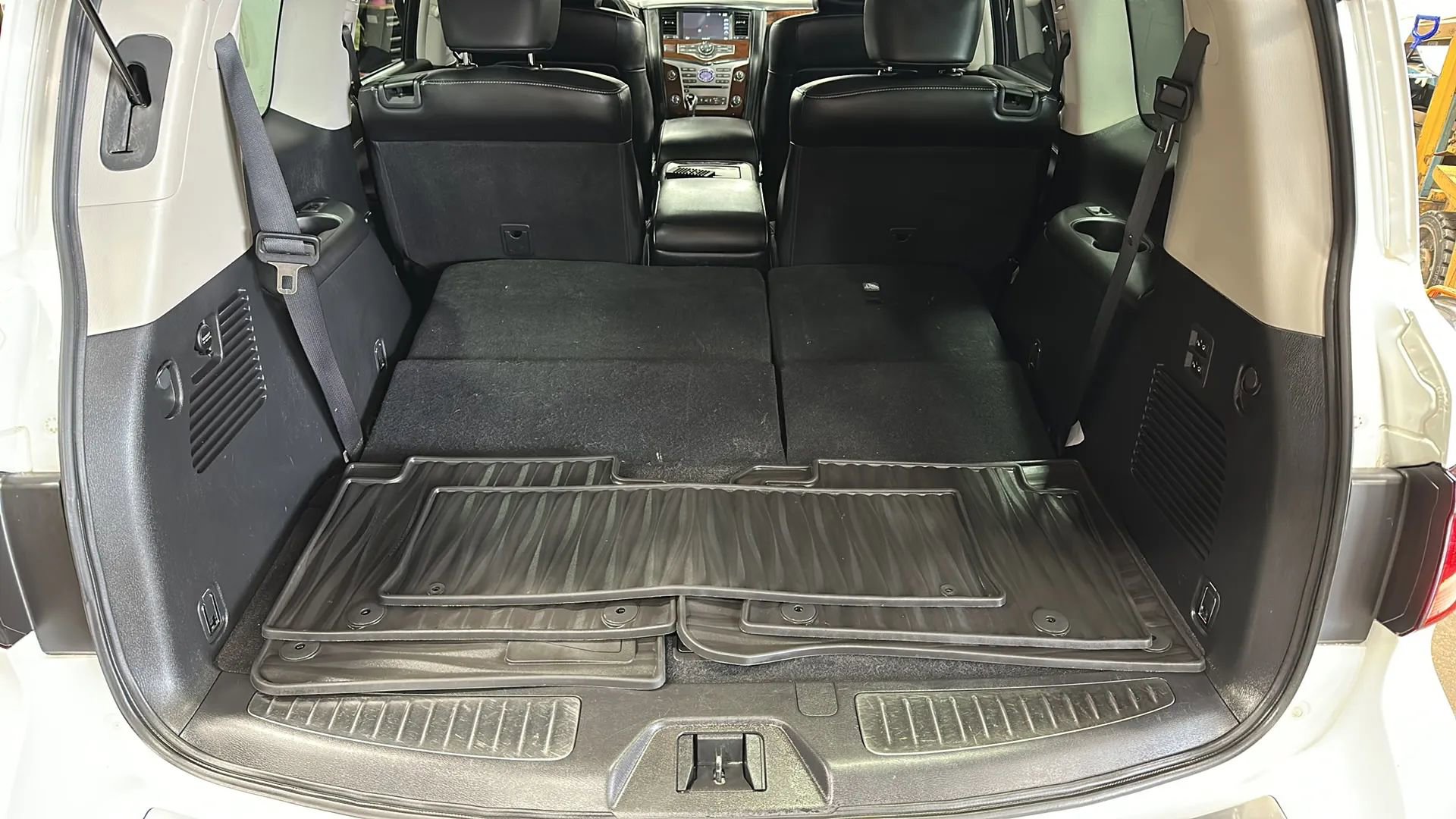 Used 2019 INFINITI QX80 Luxe w/ 22" Wheel Package image 18