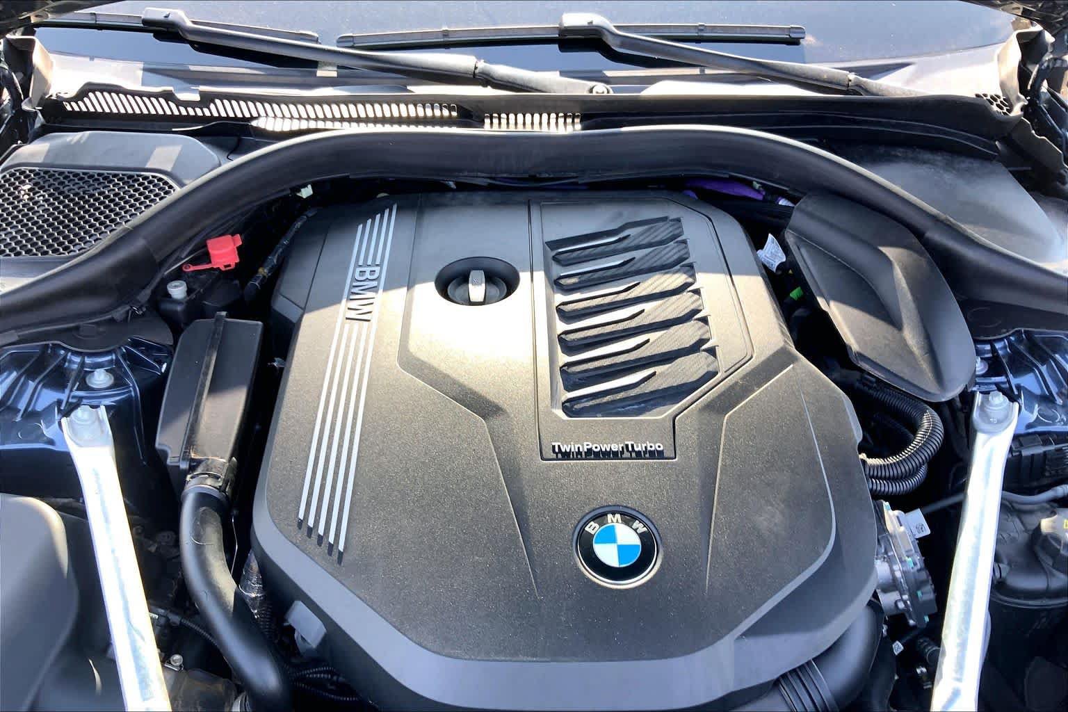 Used 2023 BMW 540i w/ M Sport Package RWD image 32
