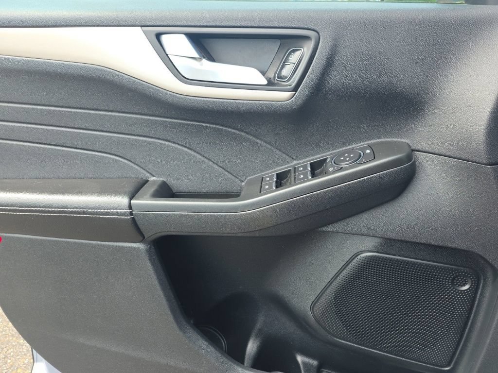 Used 2022 Ford Escape SEL AWD/4WD image 13