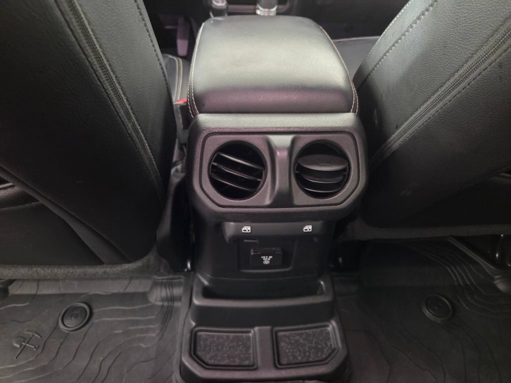 Used 2021 Jeep Wrangler Unlimited Sahara AWD/4WD image 24