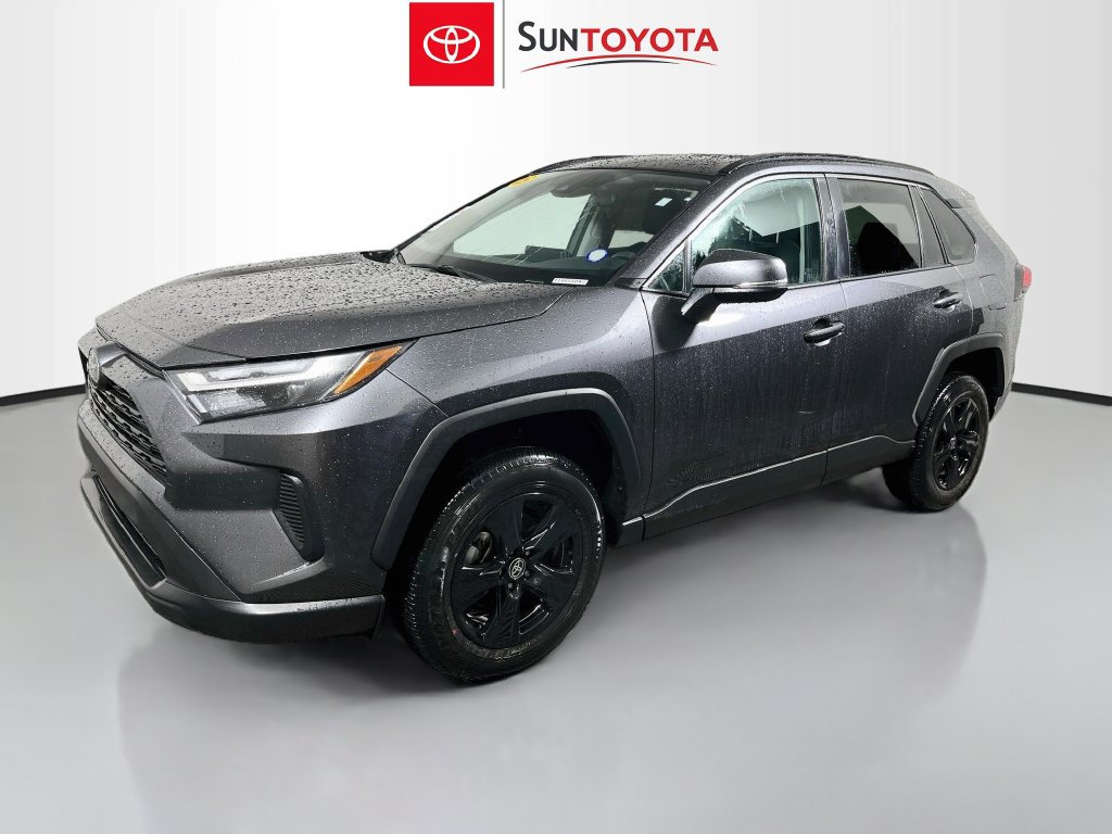 Used 2025 Toyota RAV4 XLE FWD image 7
