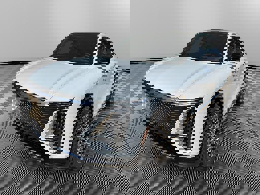 New 2026 Cadillac Lyriq Luxury image 3