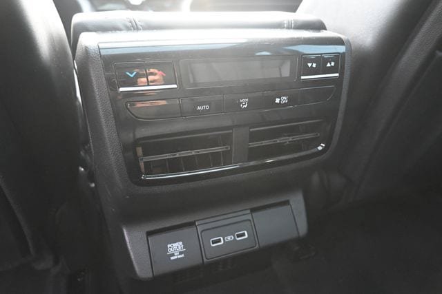 Used 2023 Acura MDX SH-AWD w/ Technology Package image 27